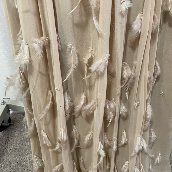 Guess by Marciano feathered Maxi Dress size small - Picture 2 of 3
